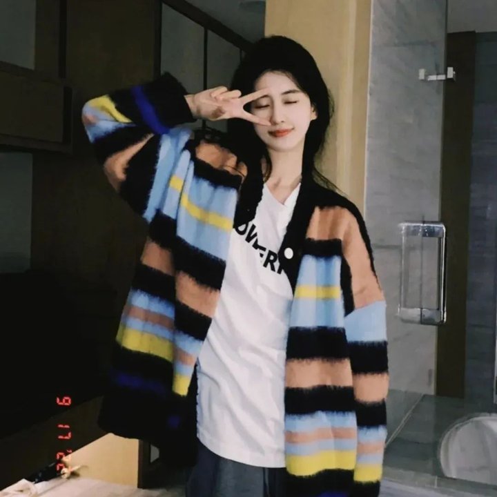 明星离婚传闻官宣恋情引爆服务器，服务器被挤瘫痪，连续多日引热议